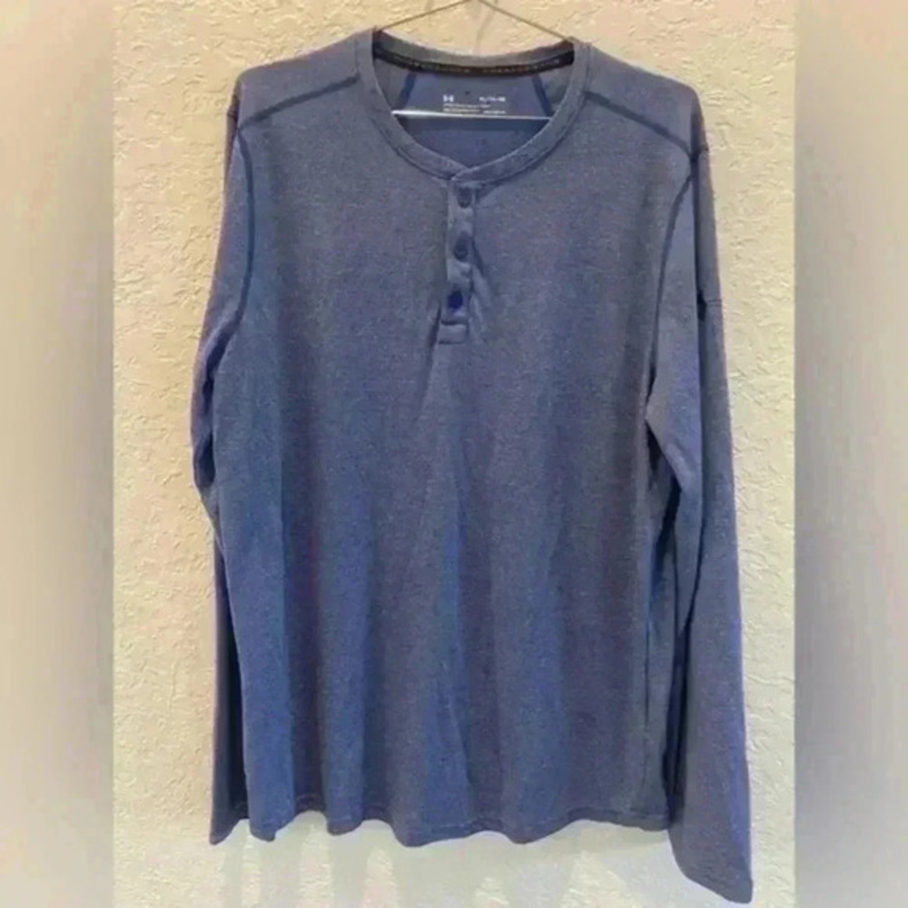 Under Armour blue long sleeved shirt men’s XL